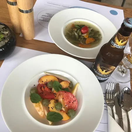 Restauracja & Punkt Widzenia アパート *